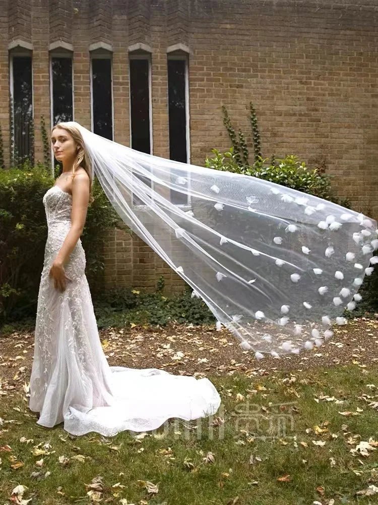 3D Floral Lace Petal Cathedral Wedding Veil - Luzilly Bridal & Apparel