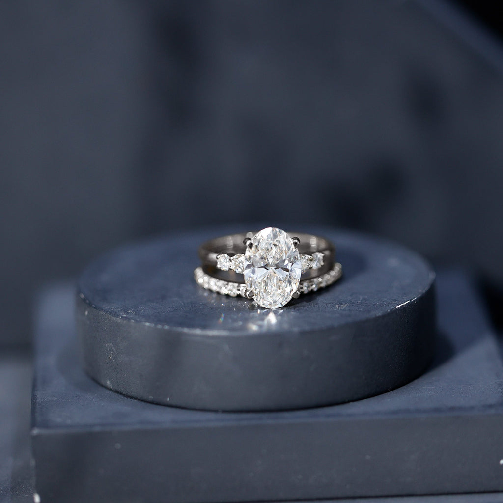 4 Carat Oval Wedding Ring Set with IGI Certified Lab Grown Diamond - Luzilly Bridal & Apparel