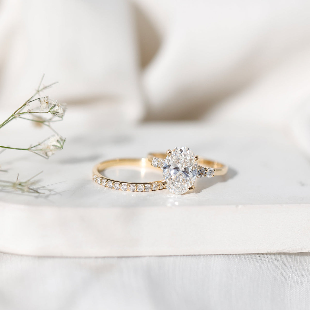 4 Carat Oval Wedding Ring Set with IGI Certified Lab Grown Diamond - Luzilly Bridal & Apparel