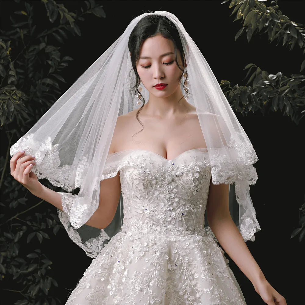 Feishiluo New Design 2-Layer Short Bridal Veils with Comb Ivory Lace Edge Beaded 100% Polyester 85+65cm for Wedding Dress