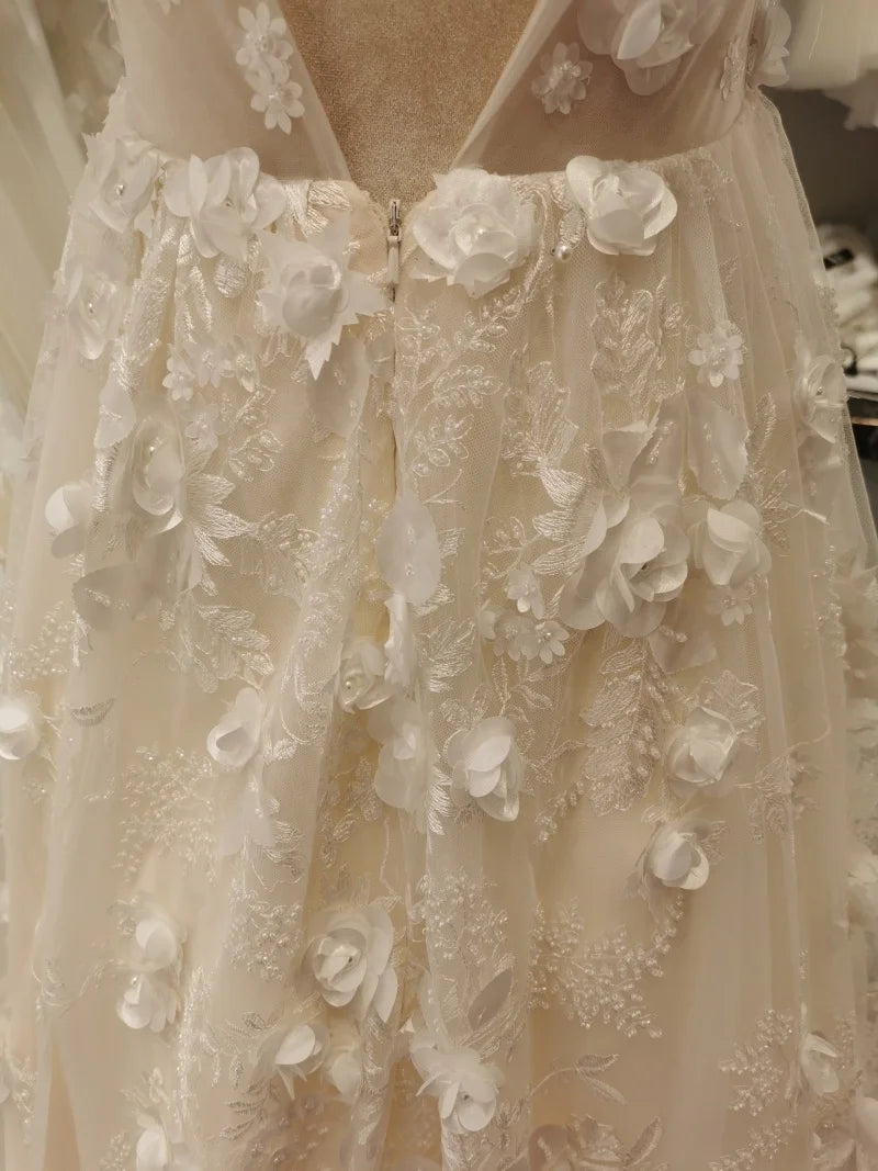 #8100 Prime Quality Real Photos Cap Sleeve Champagne Special Design Lace A-Line Backless Bridal Gown Wedding Dress