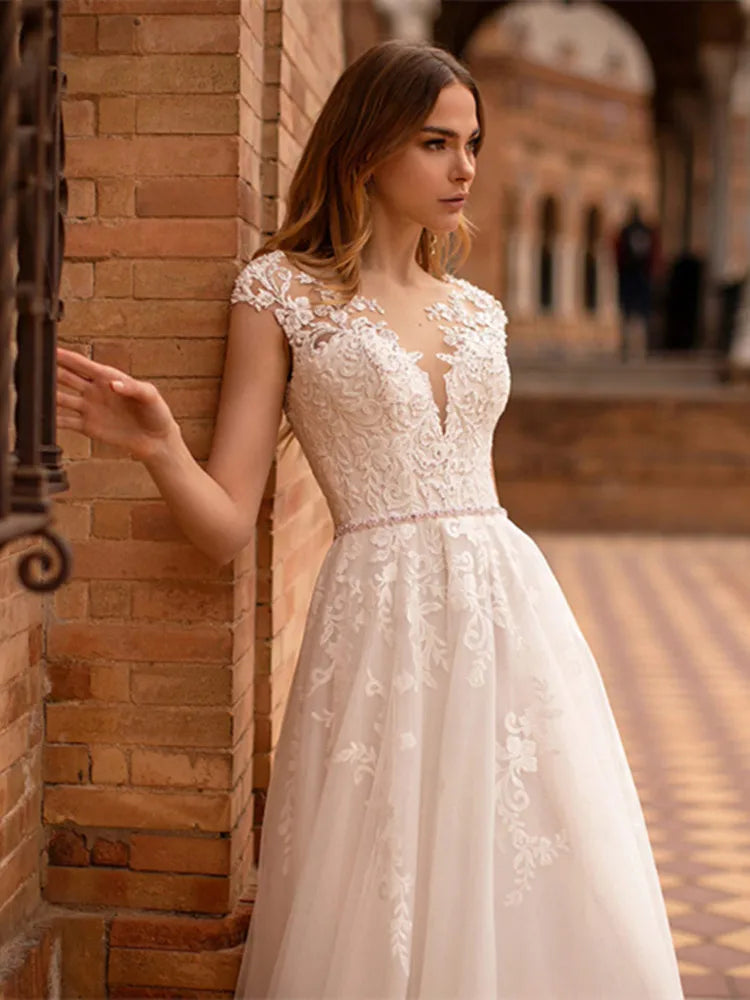 13145#Elegant Simple Wedding Dresses A-Line Boat Neck Cap Sleeves Illusion Back Sweep Train Lace Applique Wedding Bridal Gown