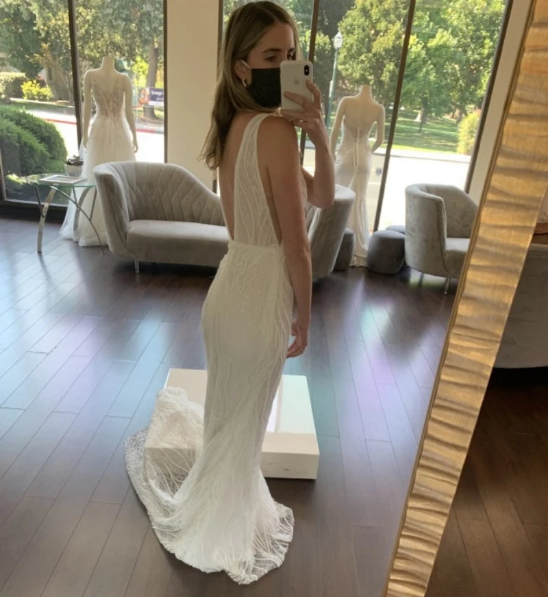 Simple Sweep Train Beading Spaghetti Straps Backless Mermaid Wedding Dress for Plus Size Women Bridal Gown Evening Dresses