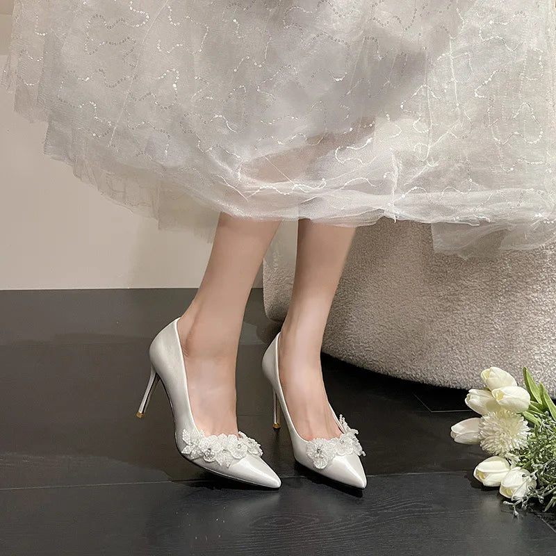 2023 Wedding Bridal Shoes Silk White Flower Temperament Dress 7CM/9CM Thin Heels Slip-On Ladies for Summer Autumn Breathable