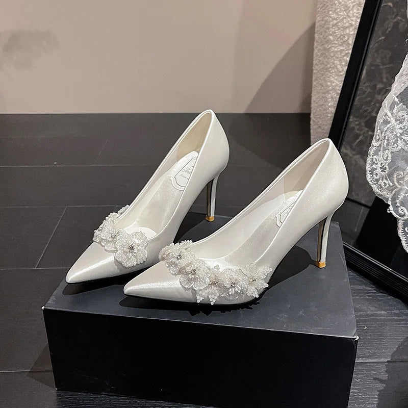 2023 Wedding Bridal Shoes Silk White Flower Temperament Dress 7CM/9CM Thin Heels Slip-On Ladies for Summer Autumn Breathable