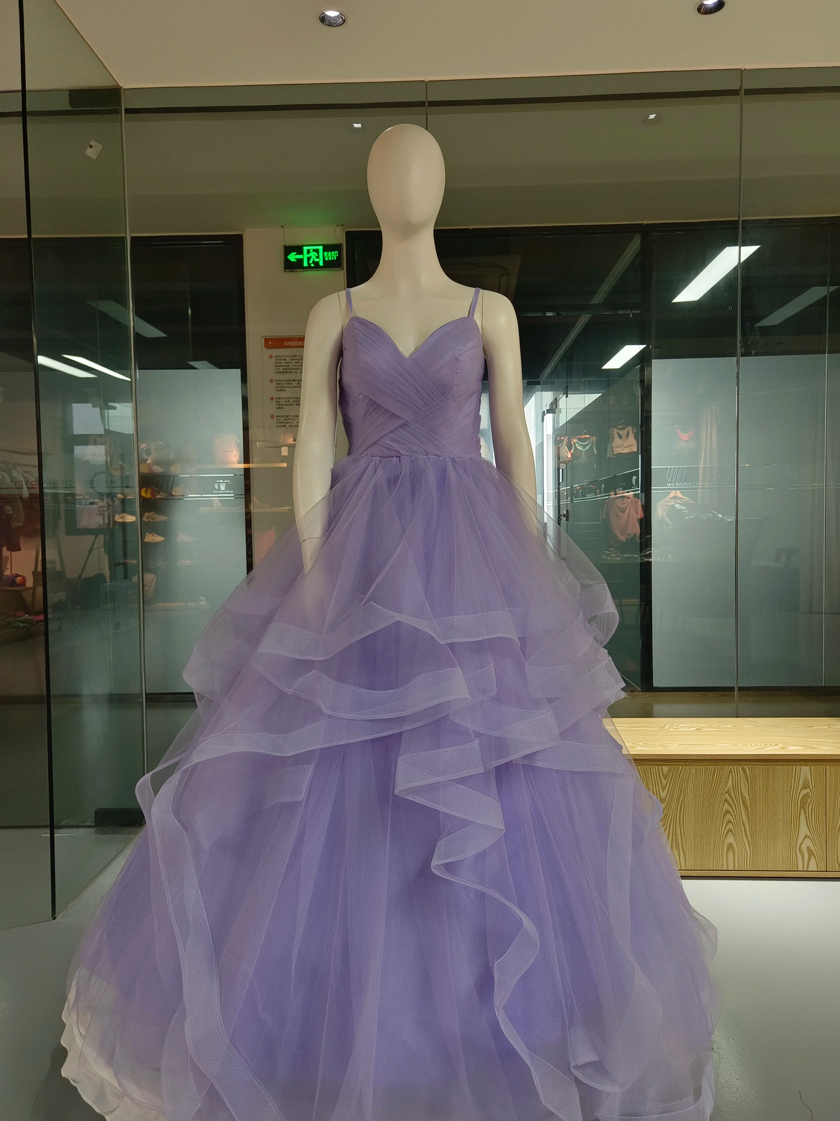 Custom 2022  New Summer Wedding Dress Sexy V Neck Ball Gowns Spaghetti Straps Tulle Prom Bridal Dress