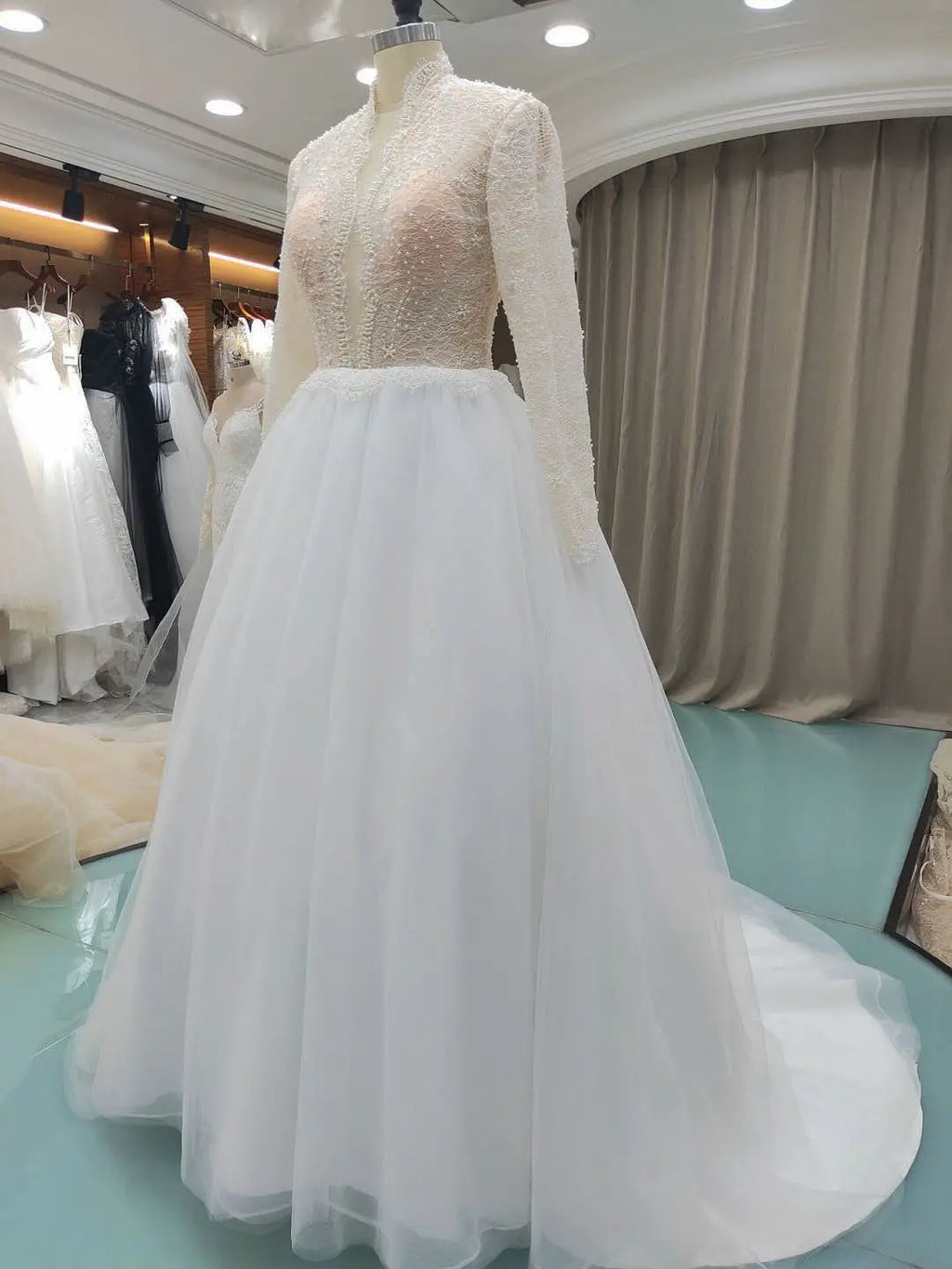 9118# High Neck Casual Beach A-Line Lace Beading Puffy  Wedding Dresses Long Sleeve  Lace Boho Wedding Dress Bridal Gown