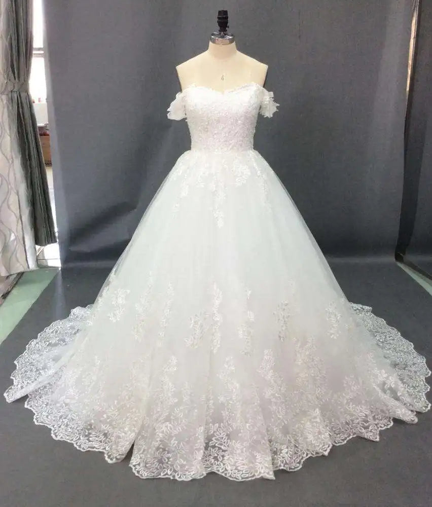 2025 Modest Neckline Short Sleeve Floor Length Custom Long Formal Bridal Dubai Muslim Bridal Wedding Dress