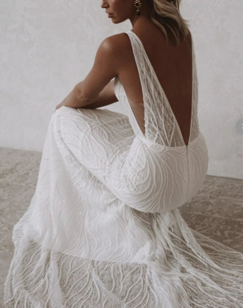 Simple Sweep Train Beading Spaghetti Straps Backless Mermaid Wedding Dress for Plus Size Women Bridal Gown Evening Dresses