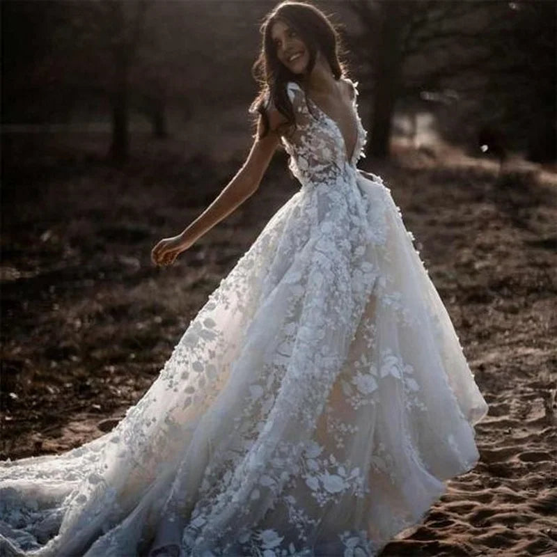 #8100 Prime Quality Real Photos Cap Sleeve Champagne Special Design Lace A-Line Backless Bridal Gown Wedding Dress