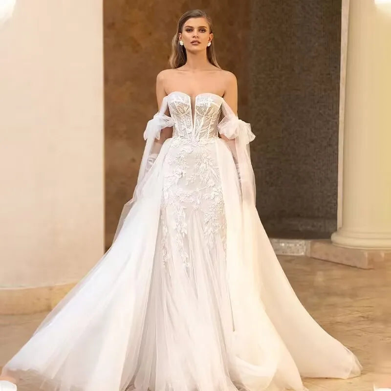 Detachable Large Trailing Lace Wedding Dress Modern Style with Hot Sale New Wearing Methods and Draped Decoration