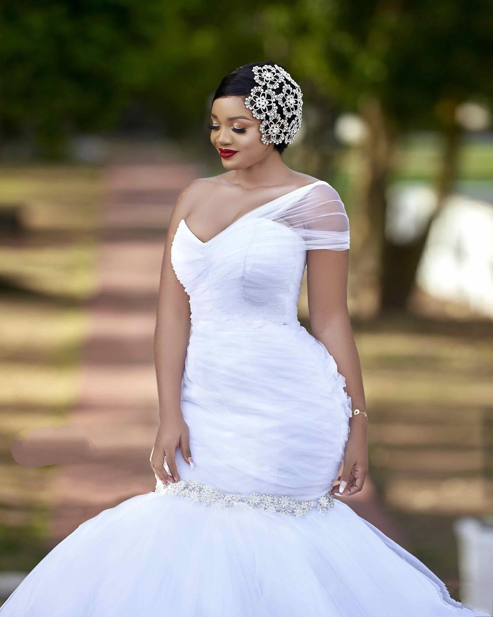 African Luxury Appliques Lace Plus Size Black Vestido De Noiva Mermaid Bridal Wedding Gowns MWA516