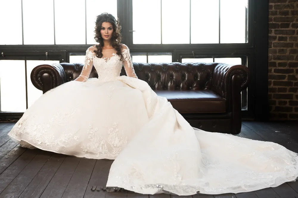 Brand   Gorgeous Lace Ball Gown Wedding Dress Long Sleeve High Neck Luxurious Arabic Bridal Gowns With Backless Wedding Gown