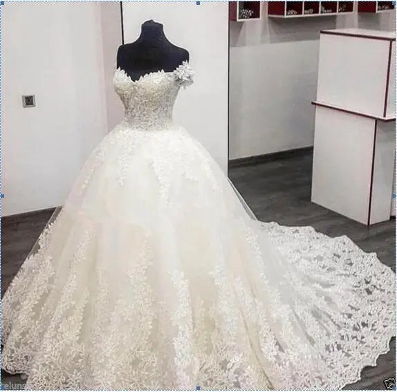 NE119 Elegant Lace Ball Gown Short Sleeve Wedding Dresses  Gelinlik Sweetheart Sheer Back Princess Illusion Bridal Gowns