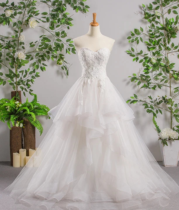 Simple Sweetheart Ball Gown Wedding Dress with Chapel Train
