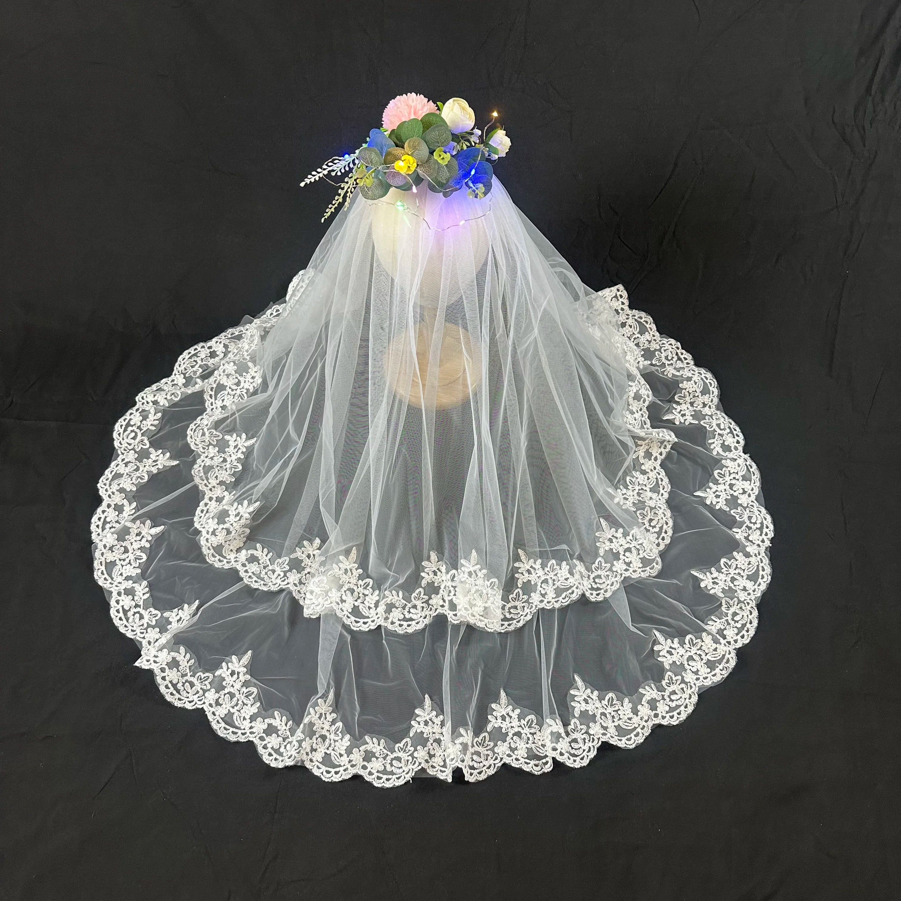 Feishiluo New Design 2-Layer Short Bridal Veils with Comb Ivory Lace Edge Beaded 100% Polyester 85+65cm for Wedding Dress