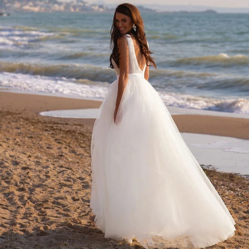 13388#Simple Tulle Sleeveless V Neck A-Line Wedding Dress Sweep Train Elegant Backless Wedding Dress Bridal Gown Evening Dress