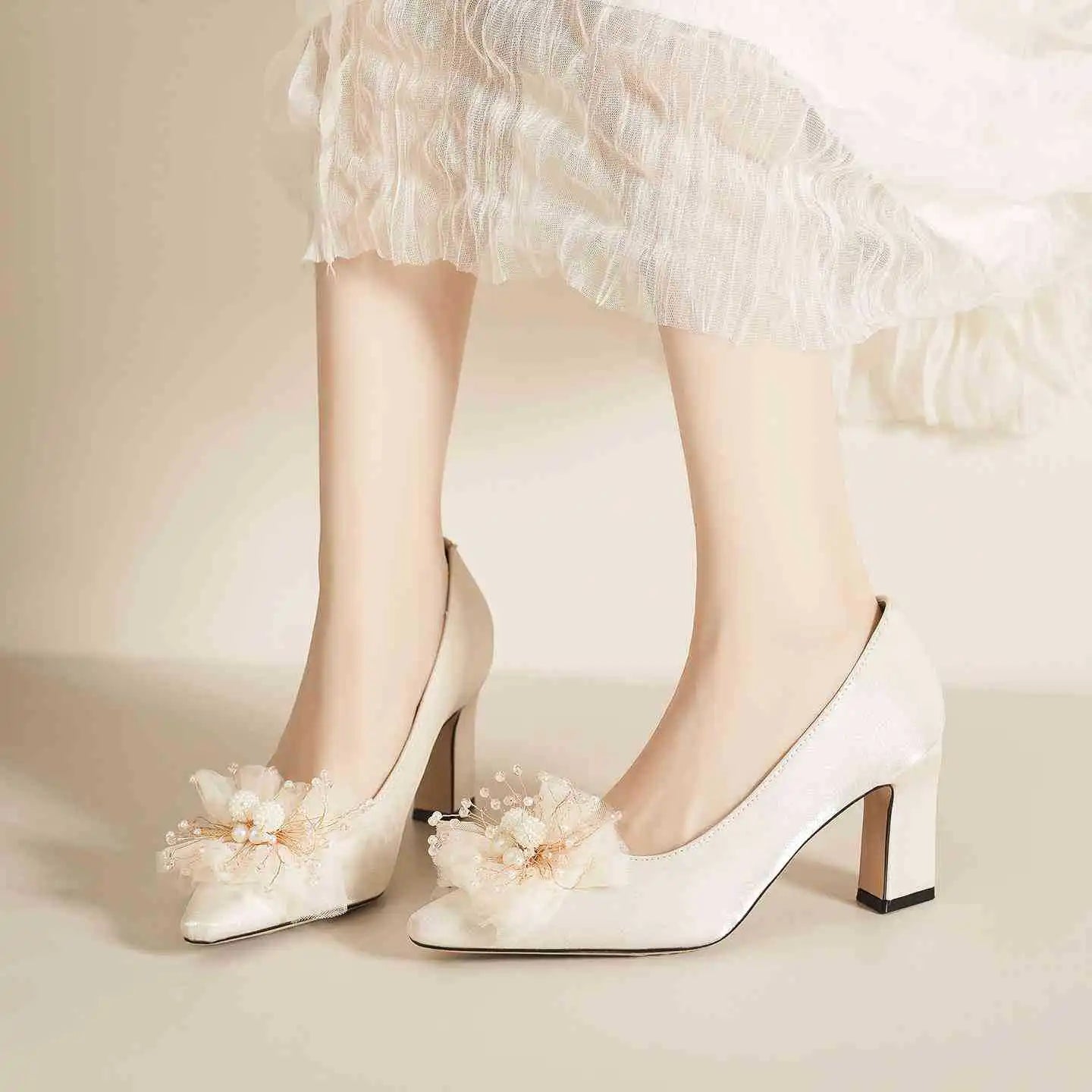 Youxianmei Solid Pumps Pointed Toe Satin Block Heel Bridal Shoes Flower Decoration High Heel Light Weight Buckle Strap High