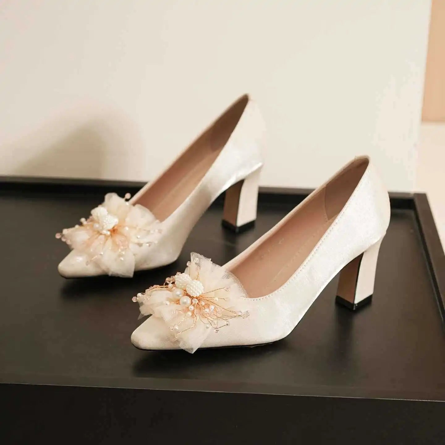 Youxianmei Solid Pumps Pointed Toe Satin Block Heel Bridal Shoes Flower Decoration High Heel Light Weight Buckle Strap High