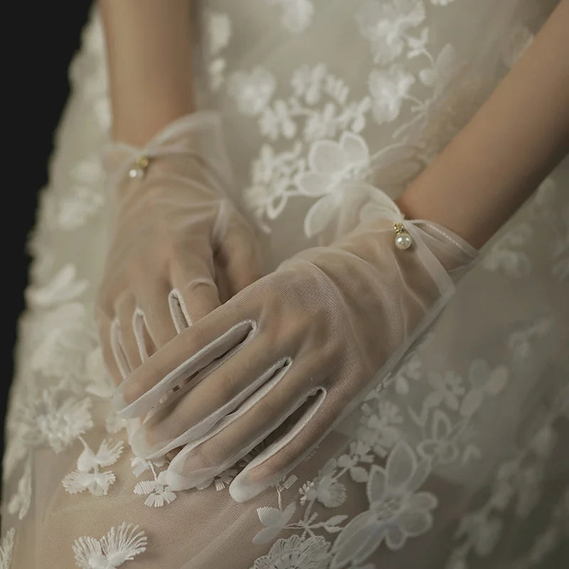 High Quality Chiffon Wedding Gloves White Short Bow Pearl Finger Women Bridal Gloves Wedding Party Accessories
