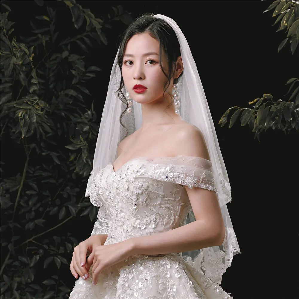 Feishiluo New Design 2-Layer Short Bridal Veils with Comb Ivory Lace Edge Beaded 100% Polyester 85+65cm for Wedding Dress