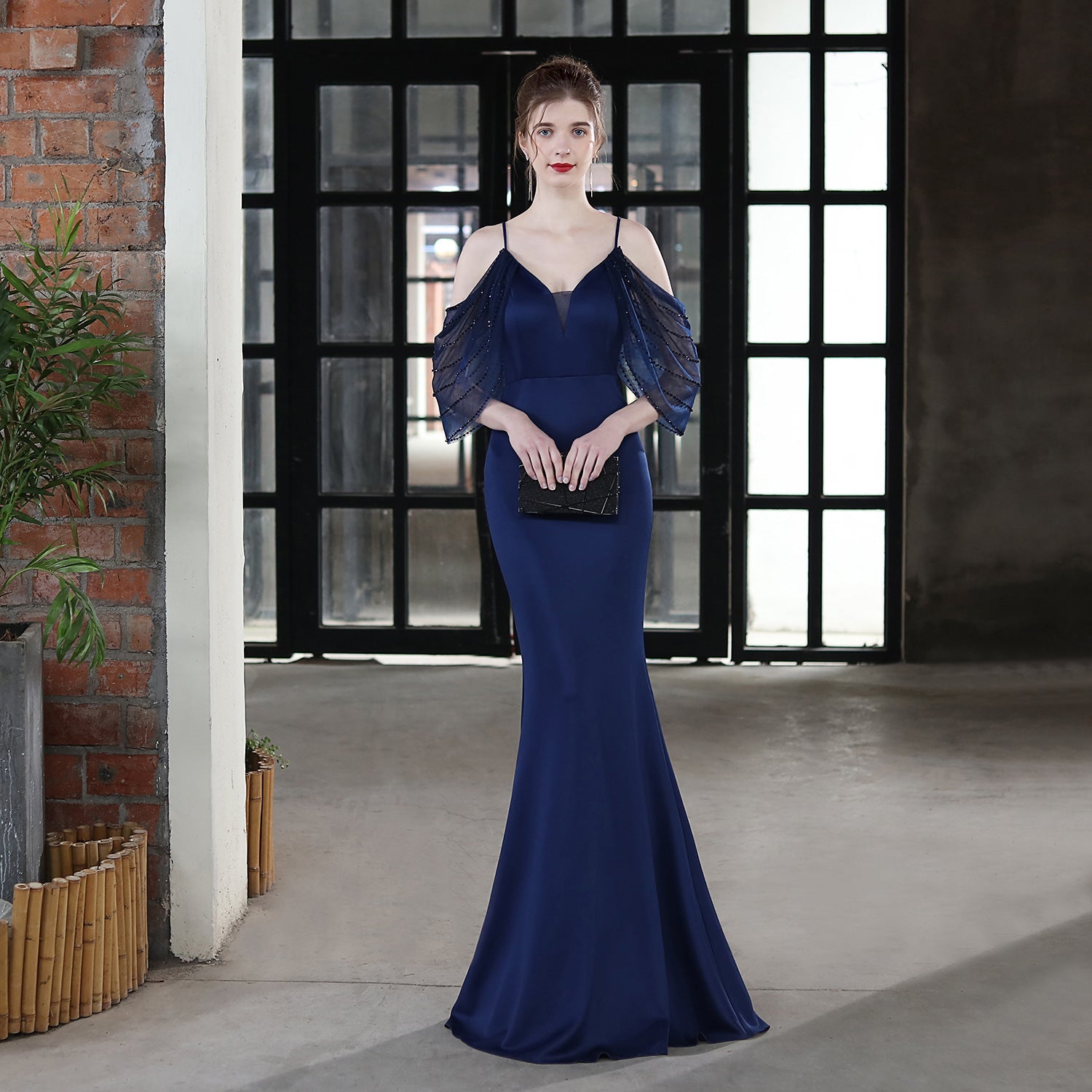 V-Neck Lace Fishtail Wedding Toast Dress