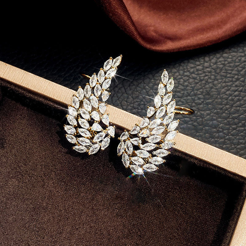 Shi Bright Full-jeweled Korean Angel Wings Ear Clip