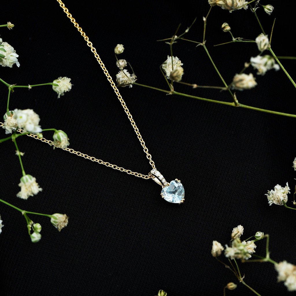 0.9 Carat Swiss Blue Topaz Solitaire and Diamond Heart Necklace with Chain