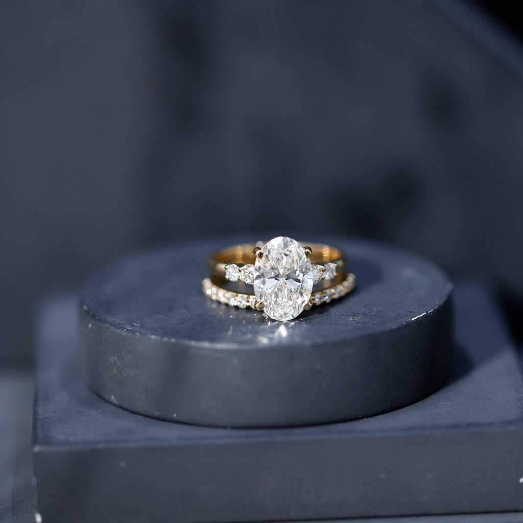 4 Carat Oval Wedding Ring Set with IGI Certified Lab Grown Diamond