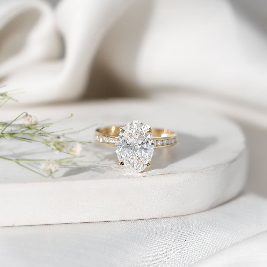 Oval Cut 5 Carat Lab Grown Diamond Big Engagement Ring with IGI Certificate