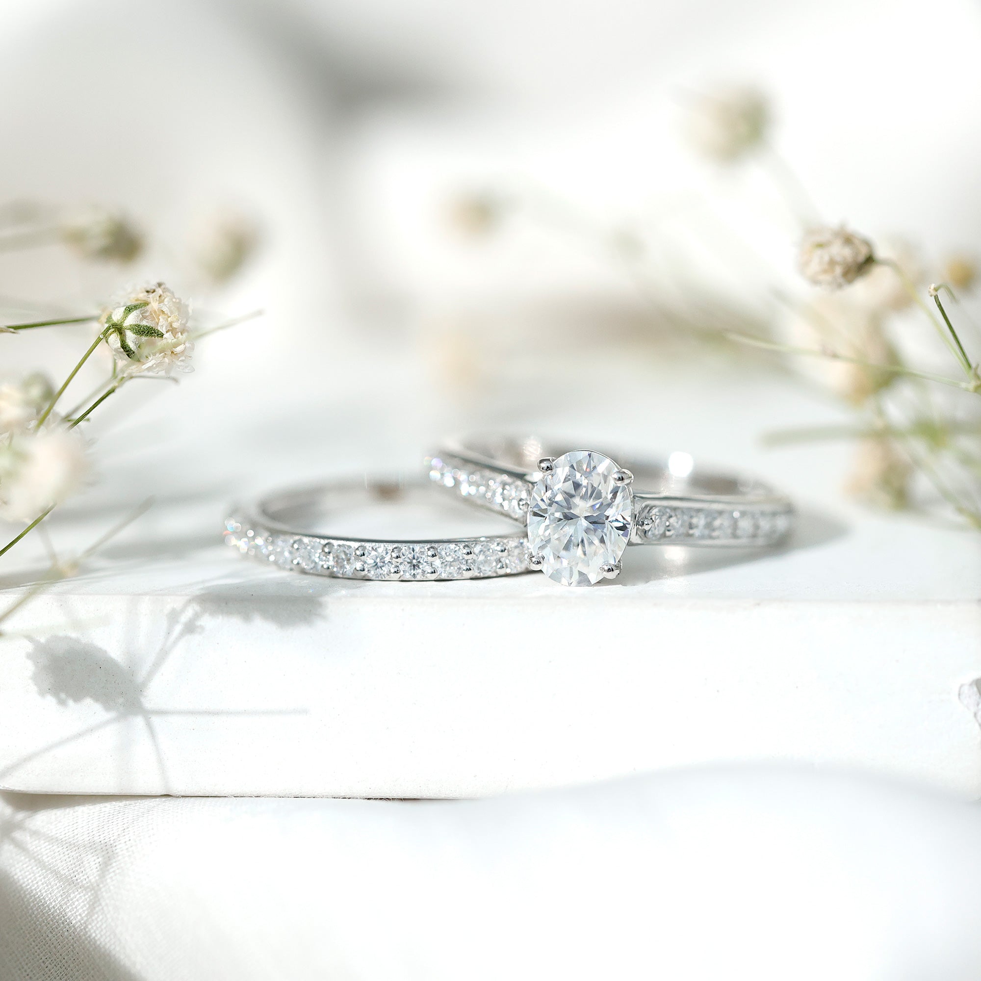 Oval Shaped 1 Carat Lab Grown Diamond Bridal Ring Set with IGI Certificate