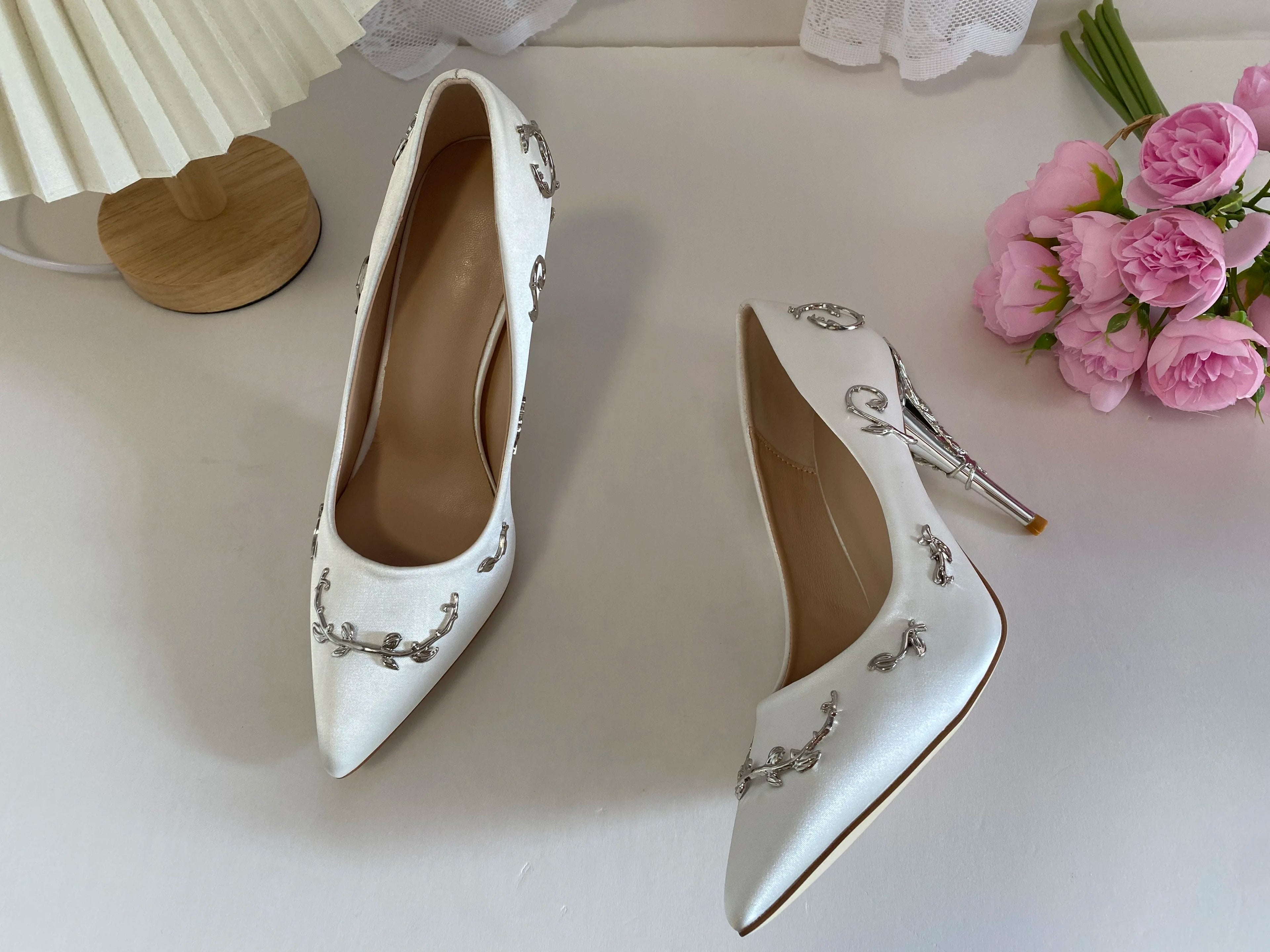 Luxury Leaves Metal Heel Pumps Women Shoes Pointed Toe Blue White Pink Black Silk Stiletto High Heels Wedding Bride Shoes 10cm
