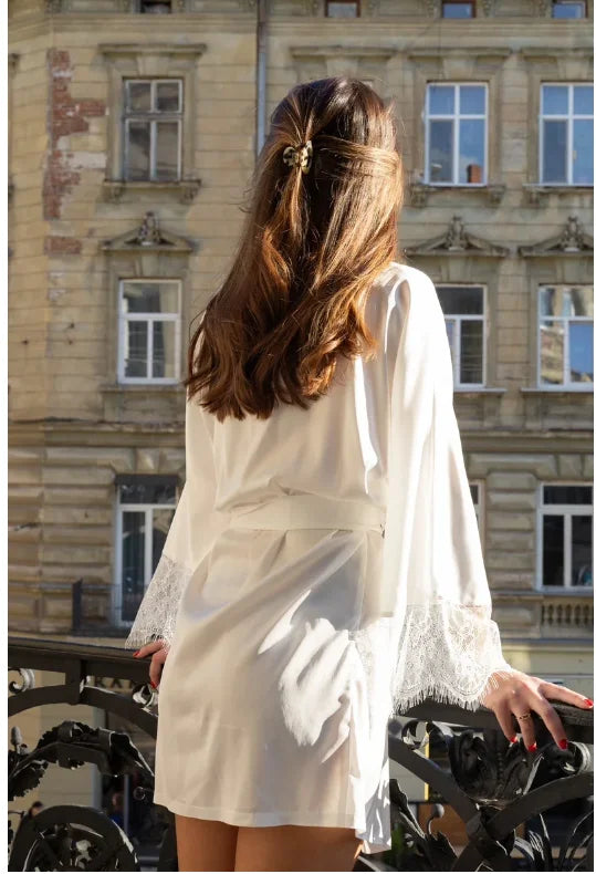 Bridal White Satin Robe , Bride Robe with Lace Sleeves , White Boudoir Robe , Kimono Silk Robe with Lace Sleeves Bridesmaid Robe