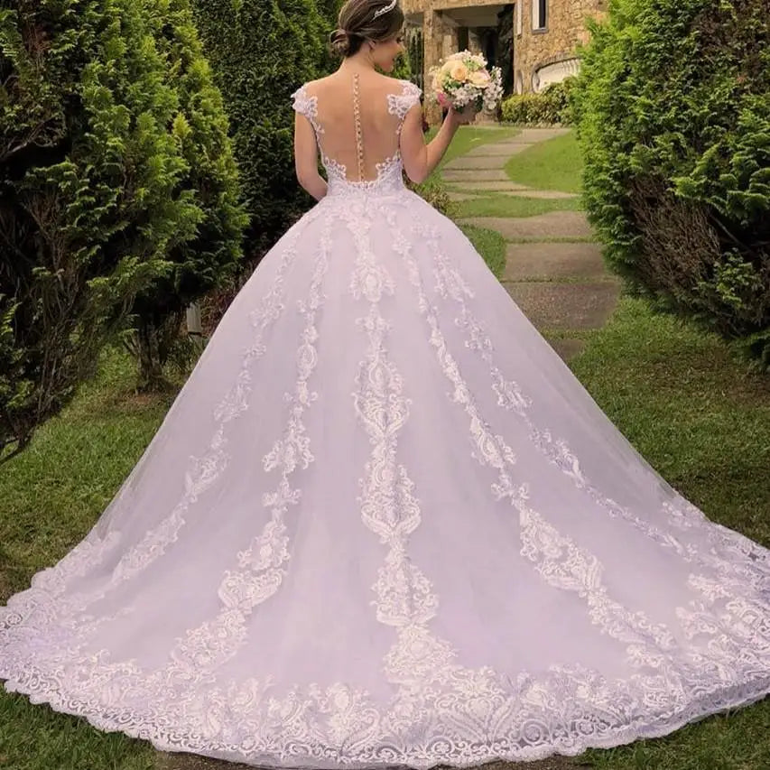 V-Neck Luxury Lace Ball Gown Wedding Dress with Train