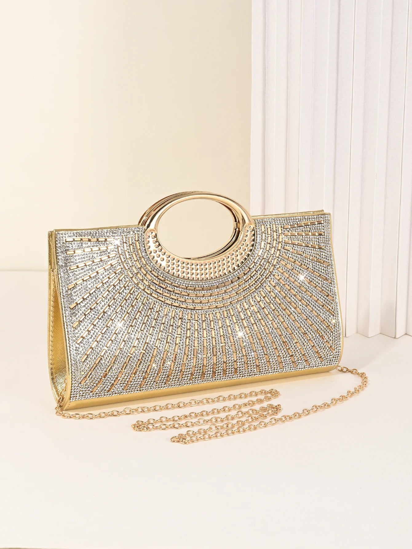 Women's Dinner Bag, European and American Retro Big Ring Clutch, Advanced Texture Diamond Flash Bridal Dinner Bag