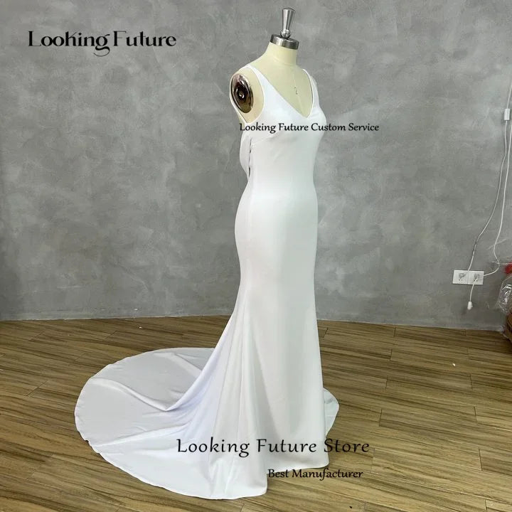 Sexy Mermaid Wedding Dress V-Neck Open Back Boho Wedding Gowns Simple Plain Long Train Buttons Beach Bridal Dress Robe De Mariee