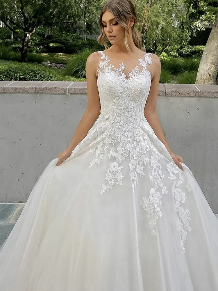 Scoop Neck Applique Tulle Wedding Dress