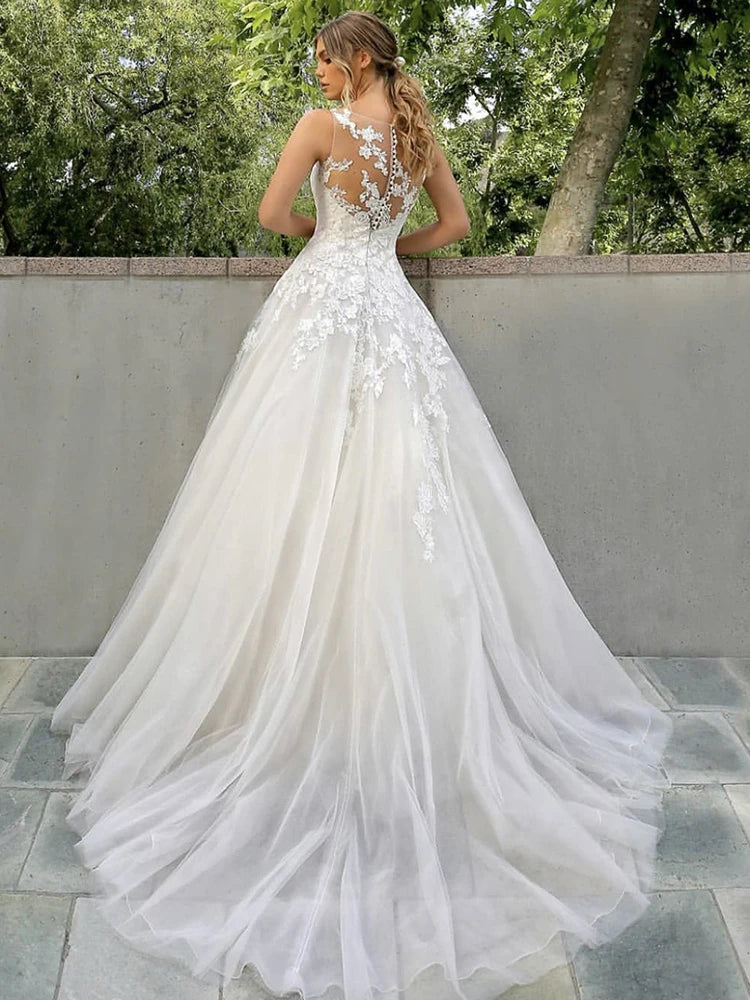 Scoop Neck Applique Tulle Wedding Dress