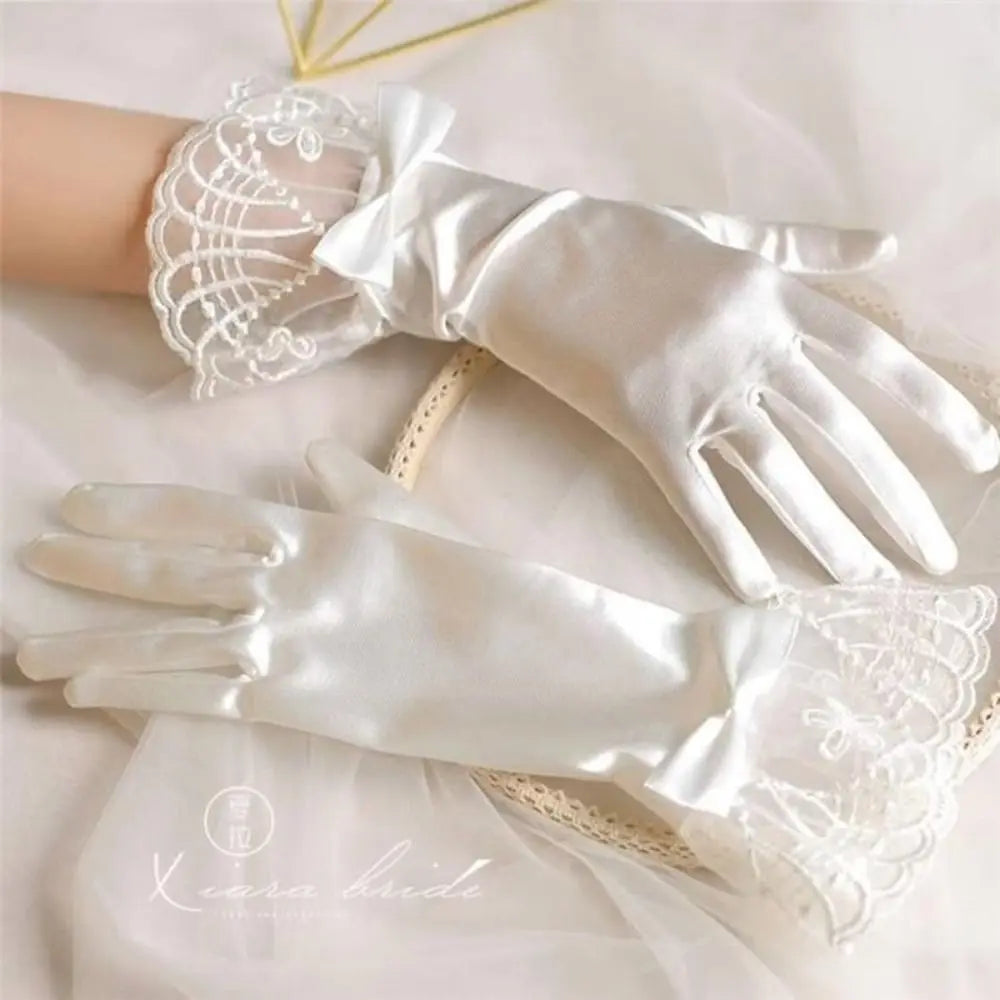 1 Pair Short Glove White Satin Gloves Wedding Elegant Sweet Bow Knot Gloves Mesh Thin Lace Gloves Women Evening Party