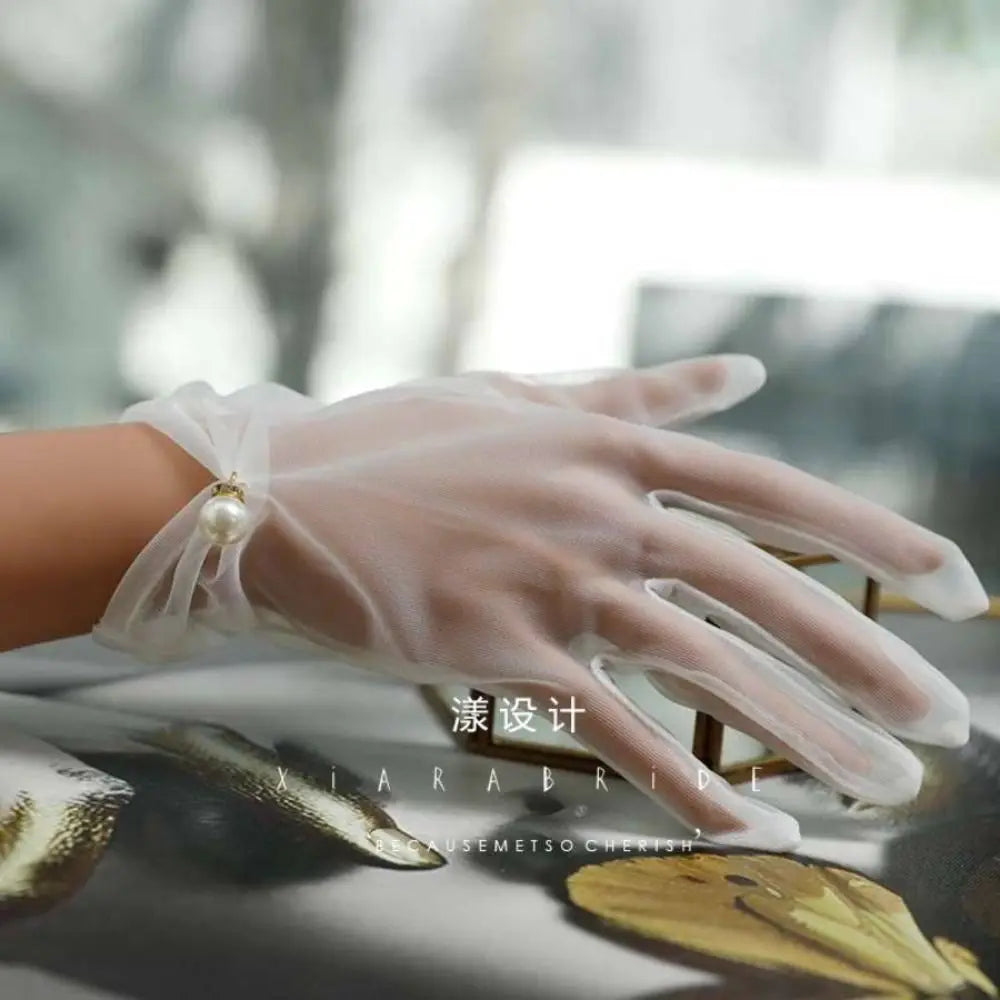 Short White Satin Bridal Gloves with Bow
