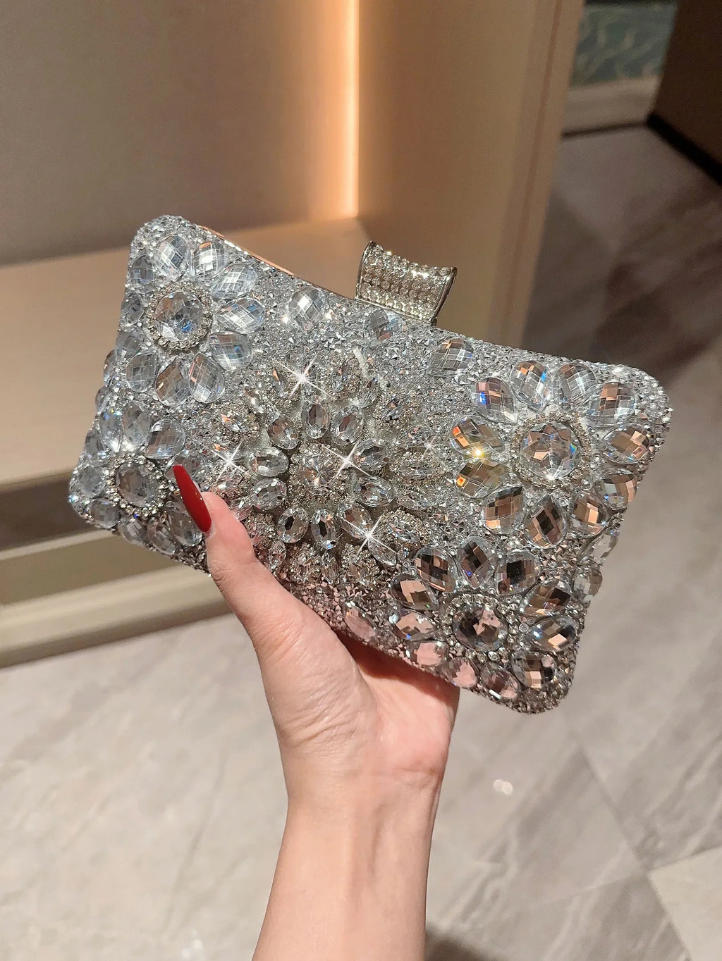Choice Rhinestone Beaded Clutch Evening Bag Women Wedding Party Purse Evening Banquet Bag European Exquisite Bridal Purse para