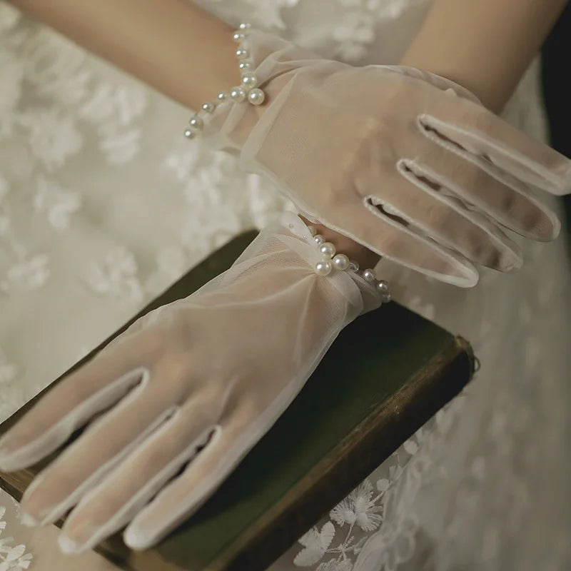 1 Pair Vintage bridal Wedding Gloves White Bride Dress Gloves Mesh Bow Pearl Short Lace Gloves Wedding Accessories