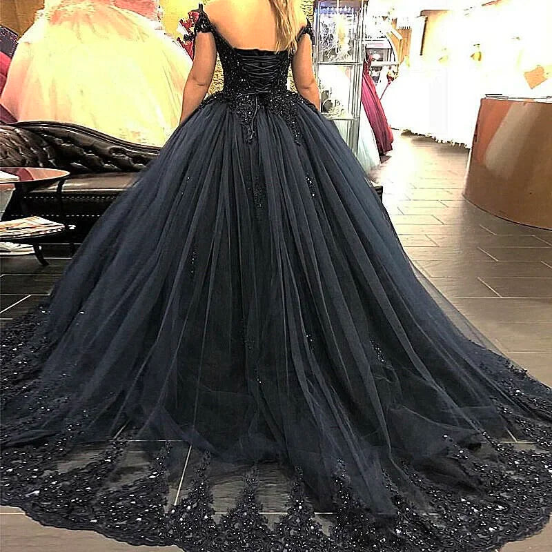 2024 Gothic Crystals Black Wedding Dresses Lace Appliques Ball Gown Glitter Princess Bridal Gowns Off The Shoulder