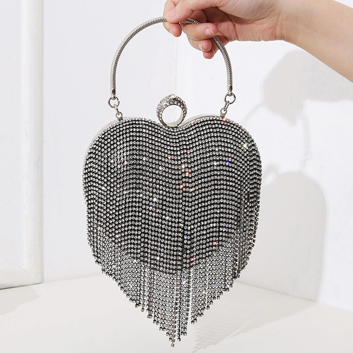 Heart Pattern Diamond Tassel Clutch