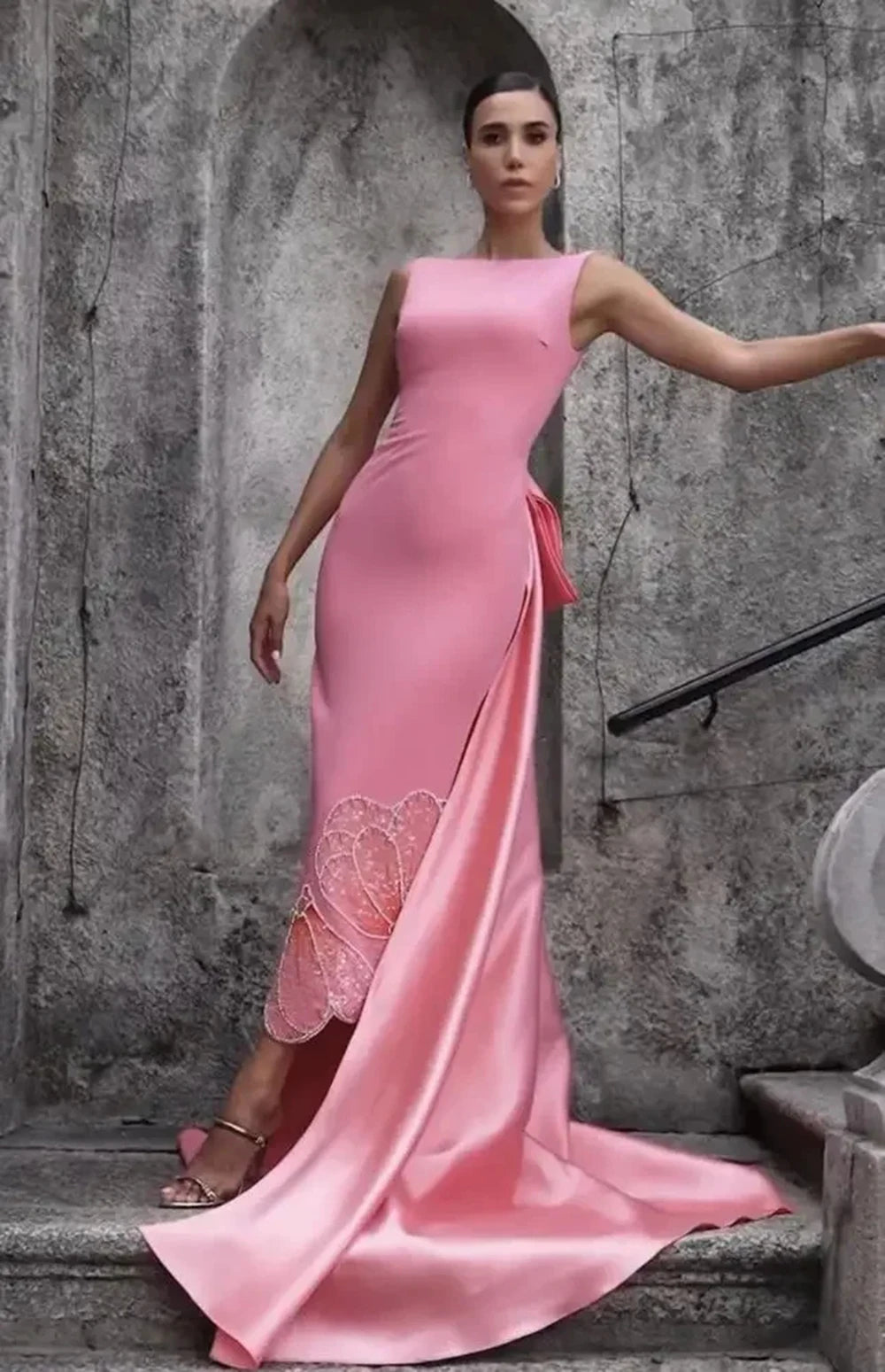 Customized Latest Pink Evening Dresses  Prom Gowns High Low with Train Beading Wedding Party Dresses Back Out Sleeveless