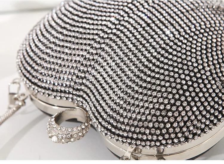 Heart Pattern Diamond Tassel Clutch