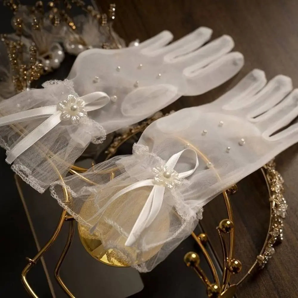 1 Pair Short Glove White Satin Gloves Wedding Elegant Sweet Bow Knot Gloves Mesh Thin Lace Gloves Women Evening Party