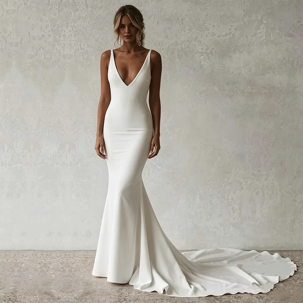 Sexy Mermaid Wedding Dress V-Neck Open Back Boho Wedding Gowns Simple Plain Long Train Buttons Beach Bridal Dress Robe De Mariee