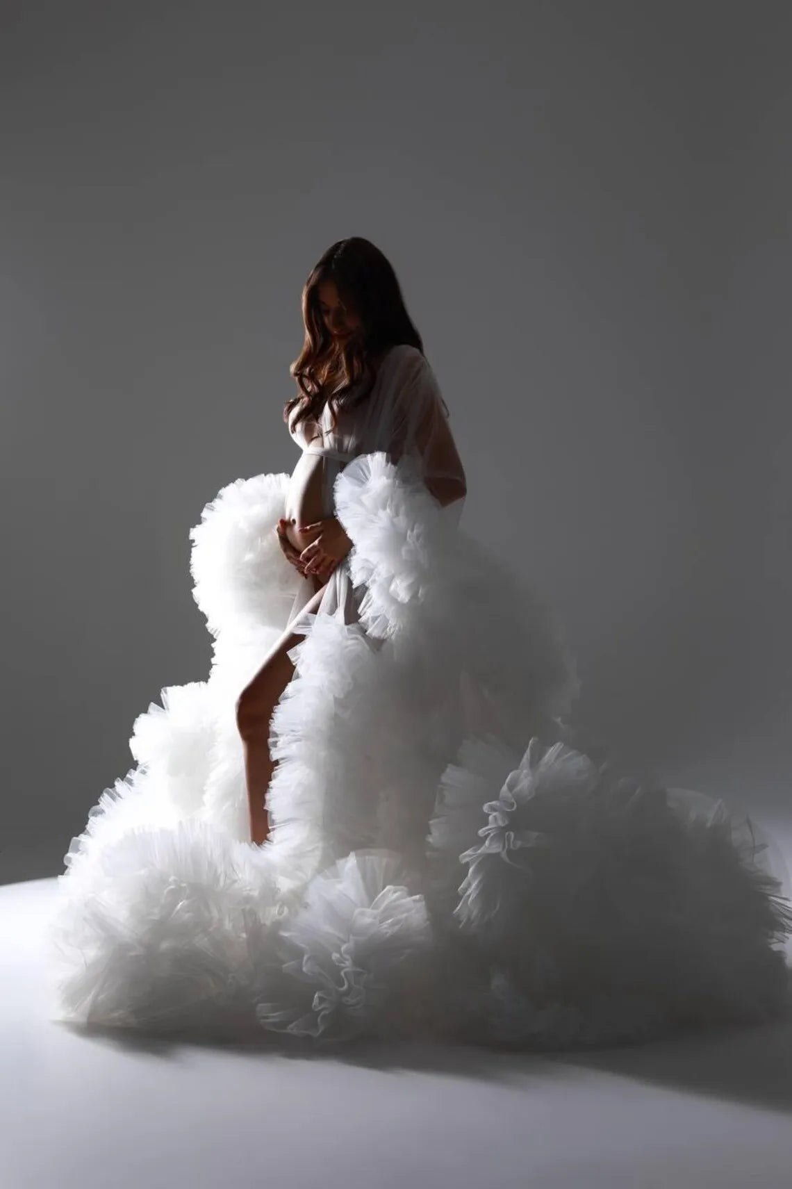 Amazing Big Volume Ruffles Tulle Long Maternity Women Dresses To Photoshoots Female Long Robe Bridal Robe