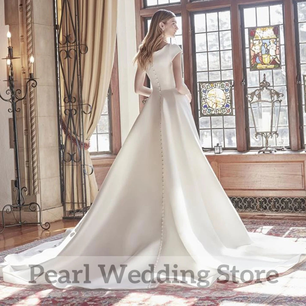 Vintage Sweetheart Wedding Dress Cap Short Sleeve A-Line Satin with Button Floor Length Bridal Robe De Mariée Sweep Train Gowns